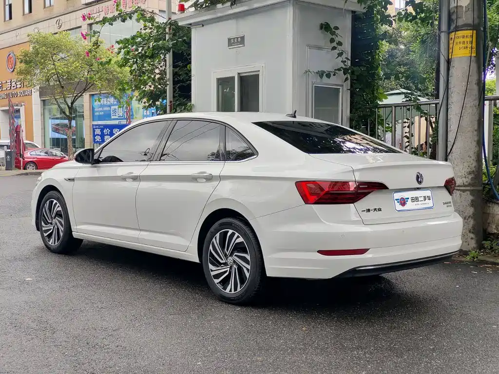 Volkswagen Sagitar 2022