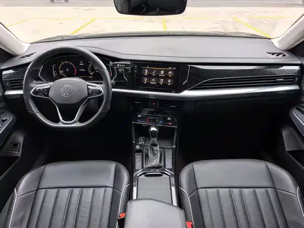 Volkswagen Passat 2023