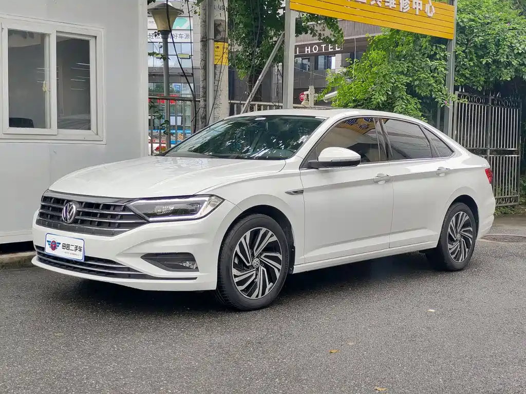 Volkswagen Sagitar 2022