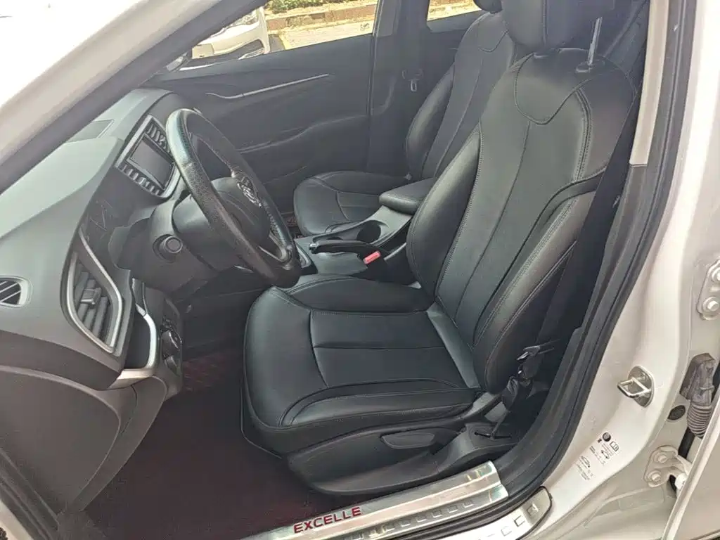 Buick Excelle 2019 — фото 15
