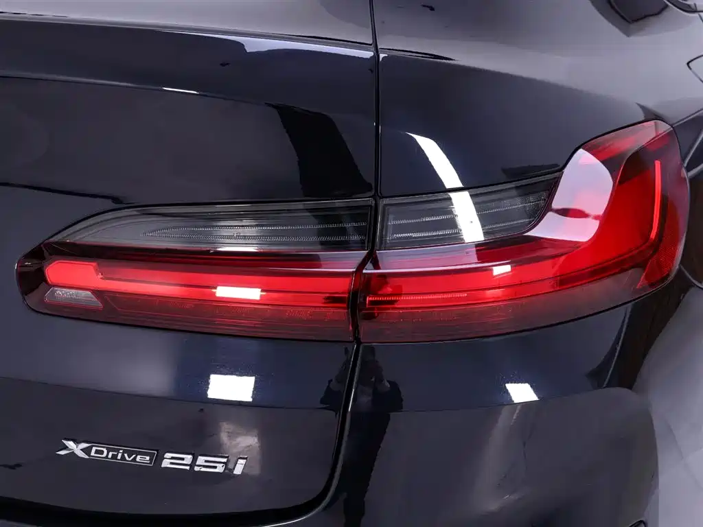 BMW X4 2023 — фото 9