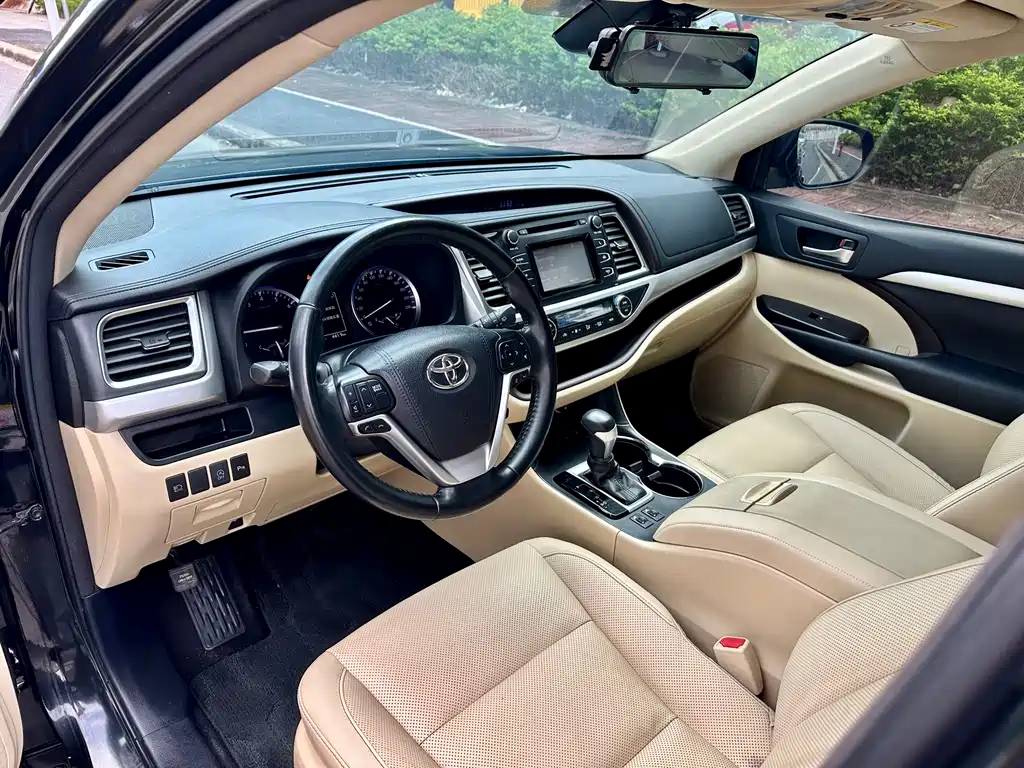 Toyota Highlander 2019 — фото 8
