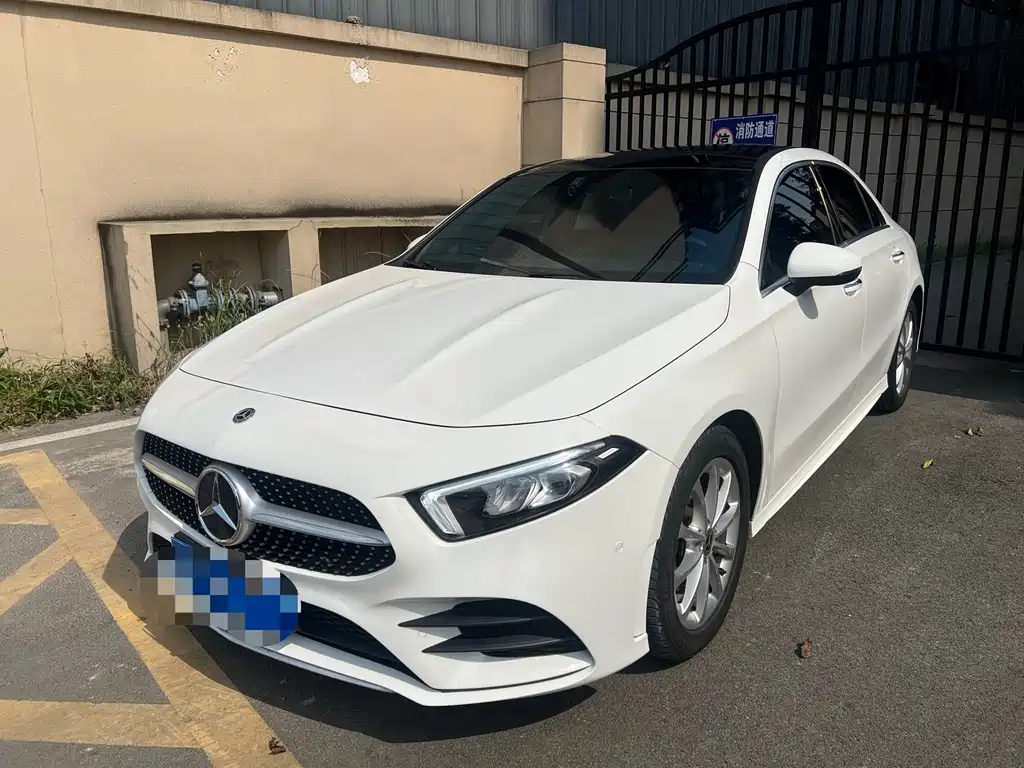 Mercedes-Benz A-Class 2020 — фото 1