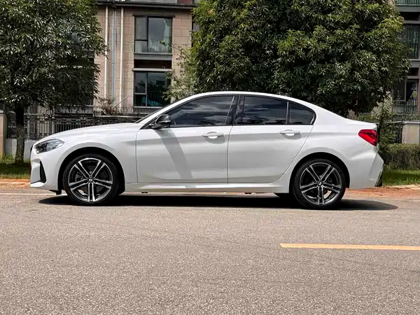 BMW 1 Series 2022