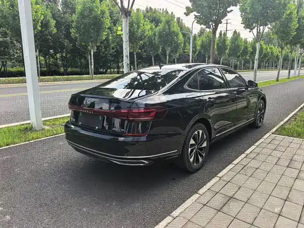 Volkswagen Passat 2024