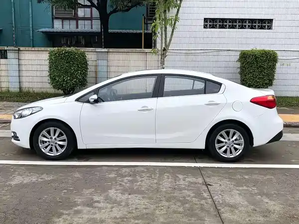 Kia K3 2015