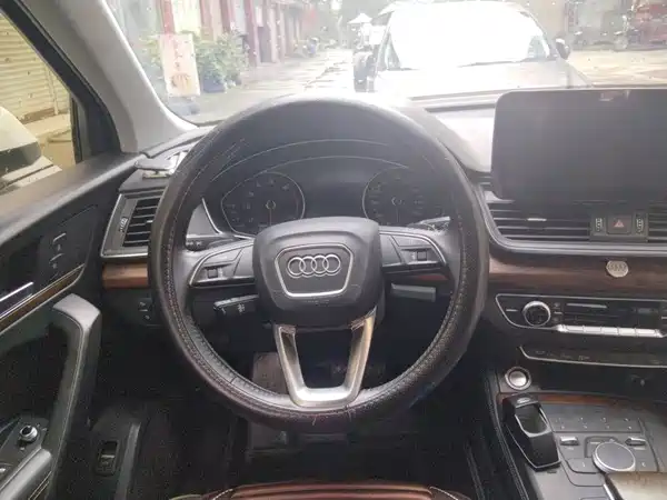 Audi Q5L 2021