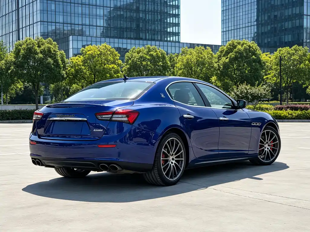 Maserati Ghibli 2015 — фото 11