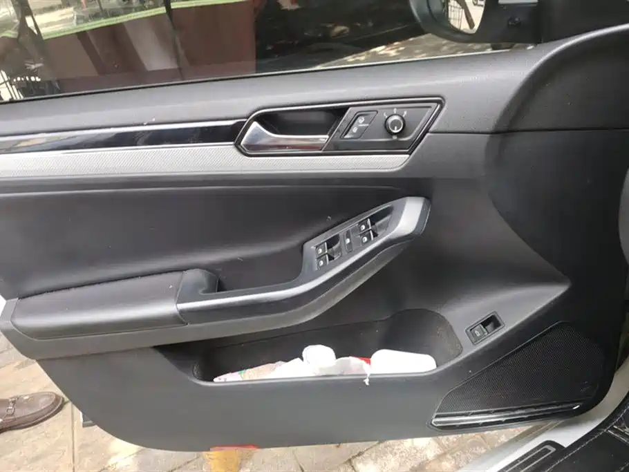 Volkswagen Sagitar 2017