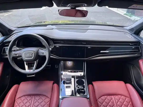 Audi SQ7 2025