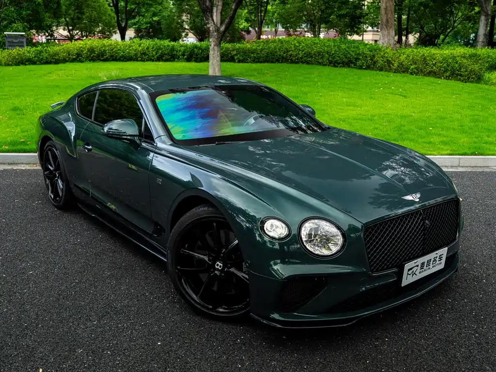 Bentley Continental 2022 — фото 19