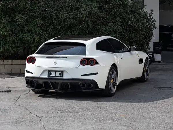 Ferrari GTC4Lusso 2017