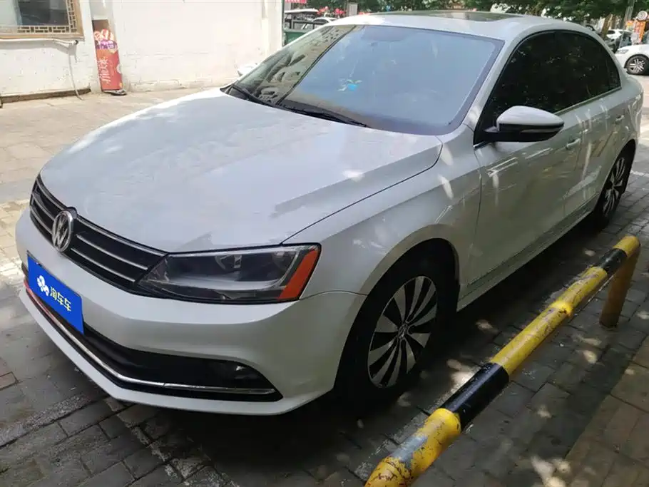 Volkswagen Sagitar 2017