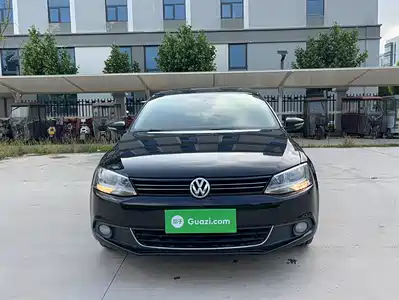 Volkswagen Sagitar 2014