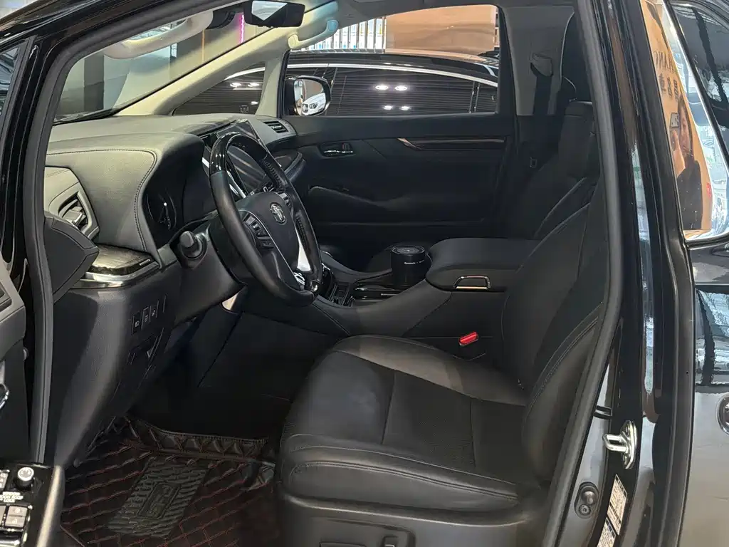 Toyota Vellfire 2021 — фото 9
