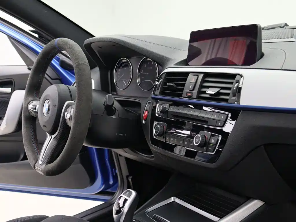 BMW 1 Series 2017 — фото 12