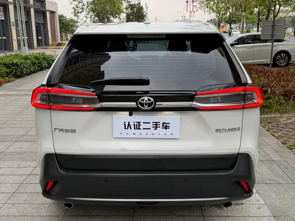 Toyota Wildlander 2022 — фото 10