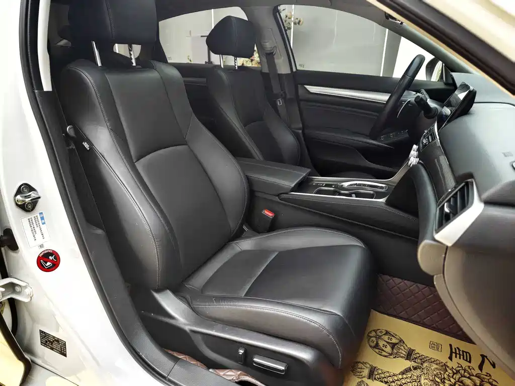 Honda Accord 2022 — фото 11