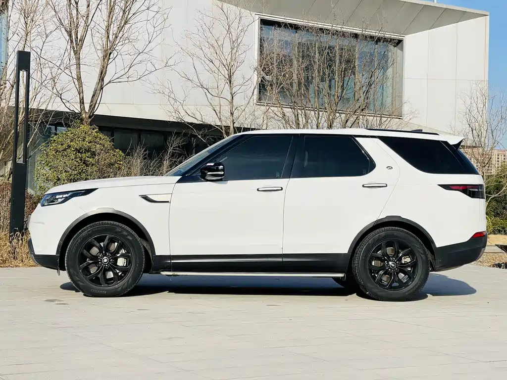 Land Rover Discovery 2020 — фото 17