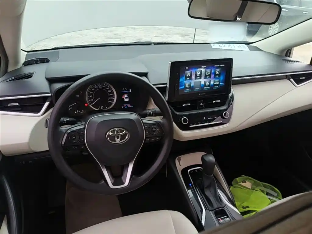 Toyota Corolla 2020 — фото 10