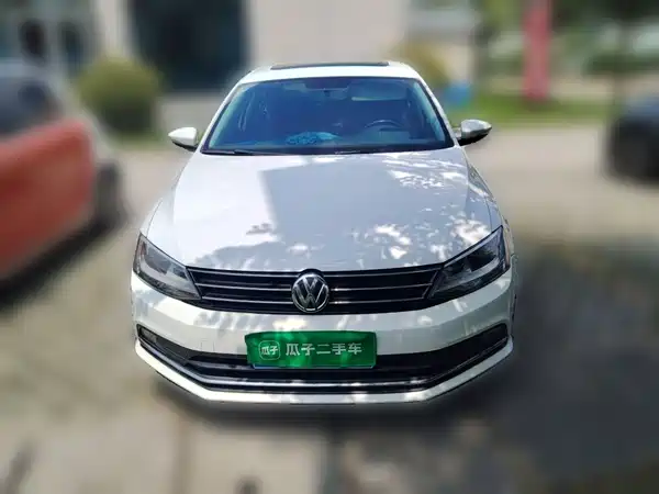 Volkswagen Sagitar 2016