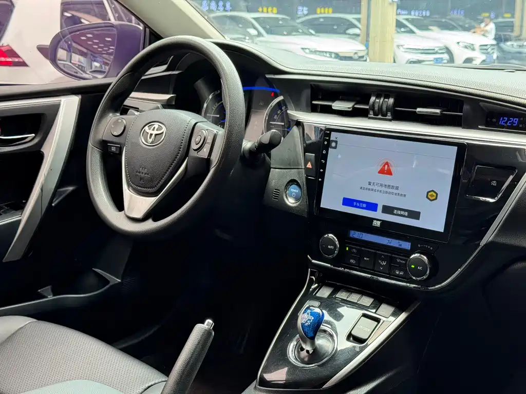 Toyota Corolla 2017 — фото 15