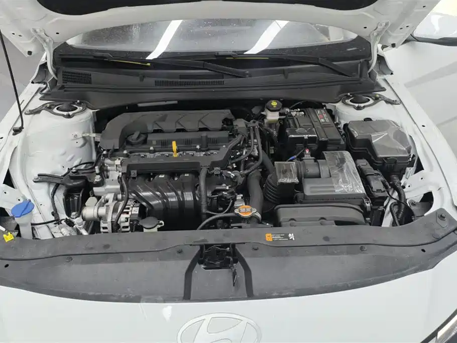 Hyundai Elantra 2025 — фото 10