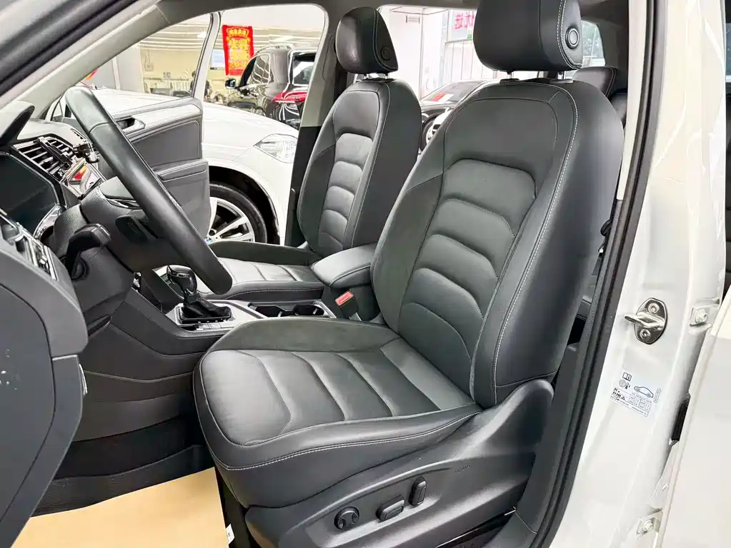 Volkswagen Tiguan L 2021 — фото 17