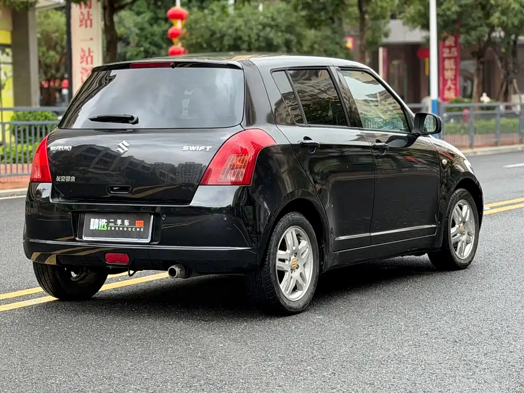 Suzuki Swift 2006 — фото 9
