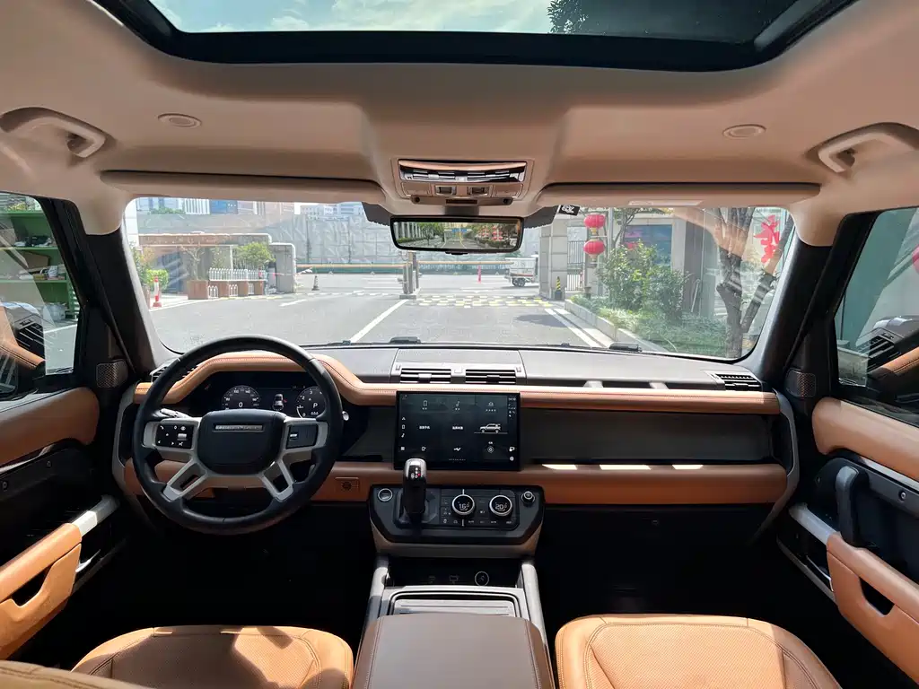 Land Rover Defender 2023 — фото 4
