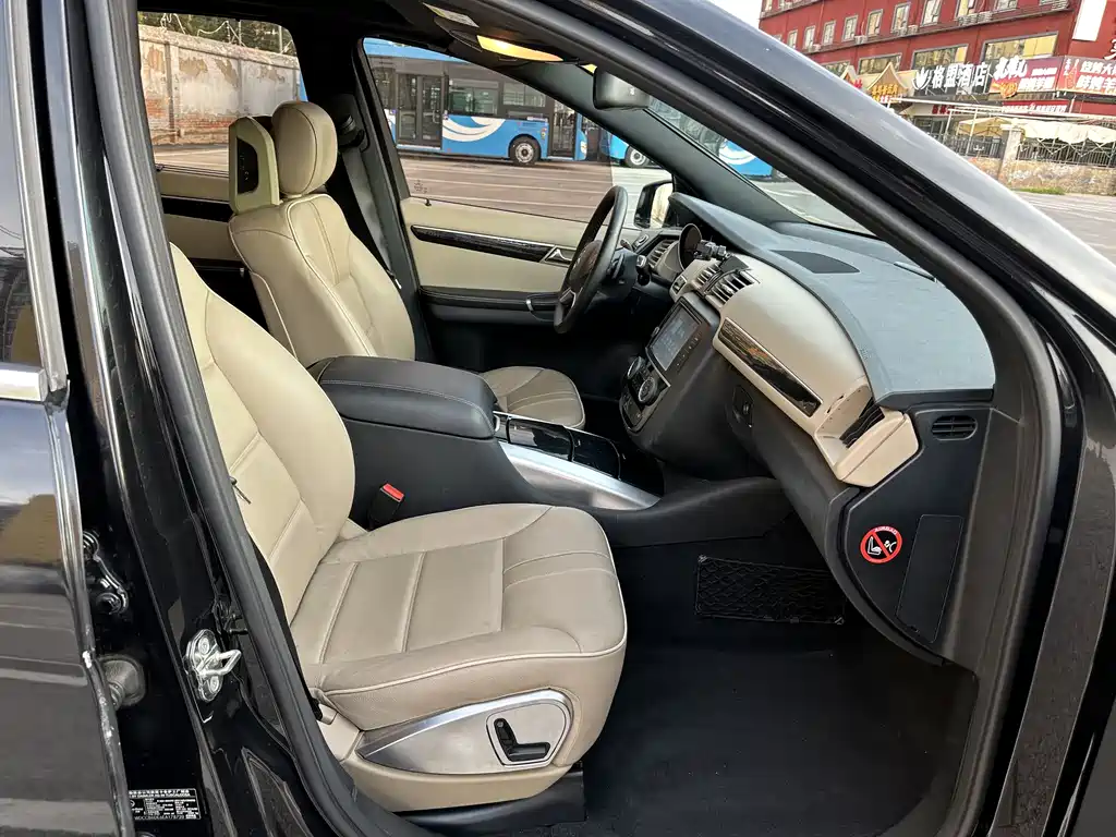 Mercedes-Benz R-Class 2014 — фото 18