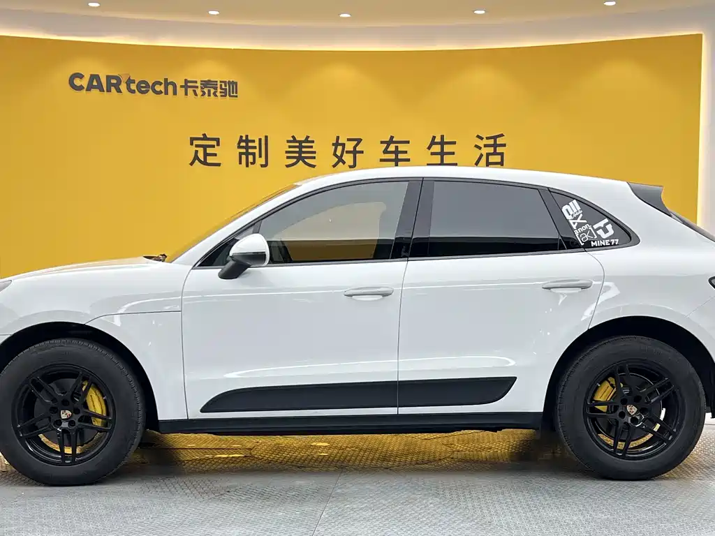 Porsche Macan 2021 — фото 28