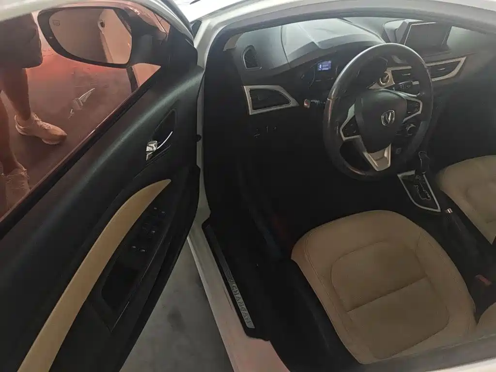 Changan Yuexiang V7 2017 — фото 13