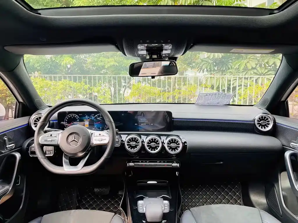 Mercedes-Benz A-Class 2023 — фото 6