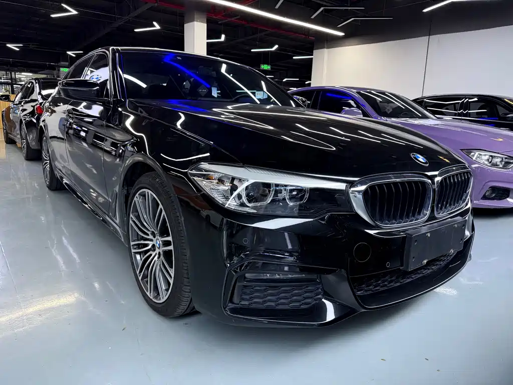 BMW 5 Series 2019 — фото 2