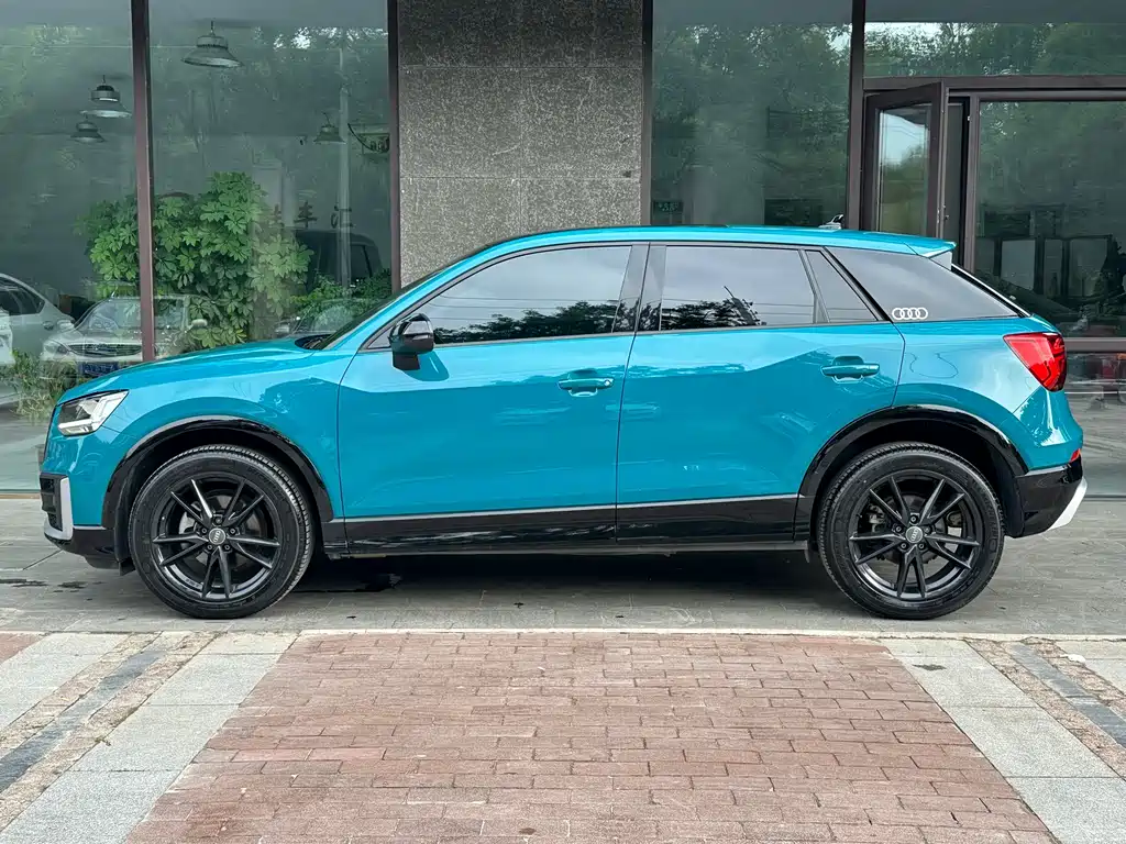 Audi Q2L 2018