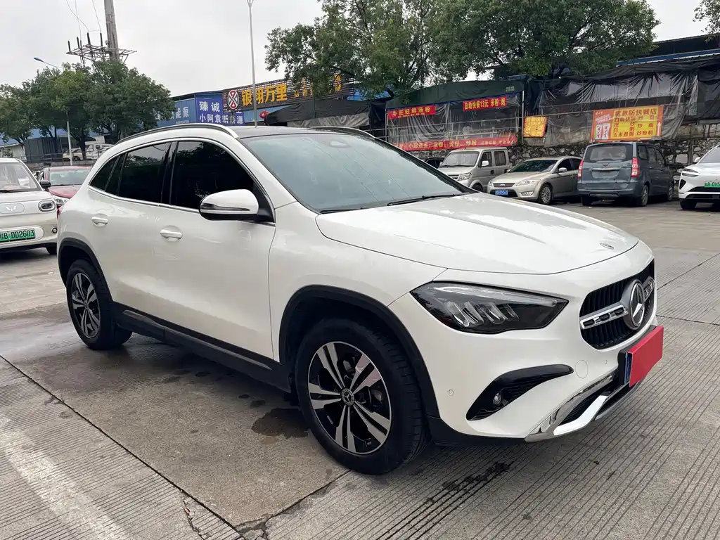 Mercedes-Benz GLA 2024 — фото 3