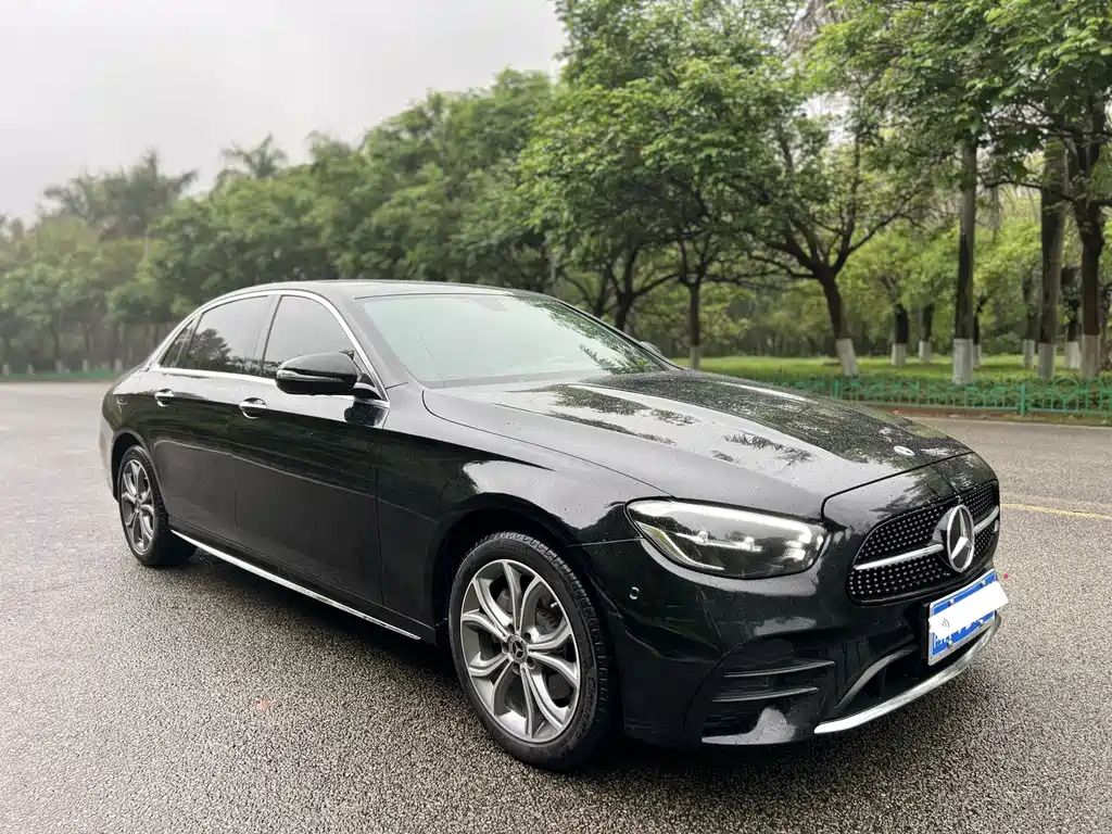 Mercedes-Benz E-Class 2022