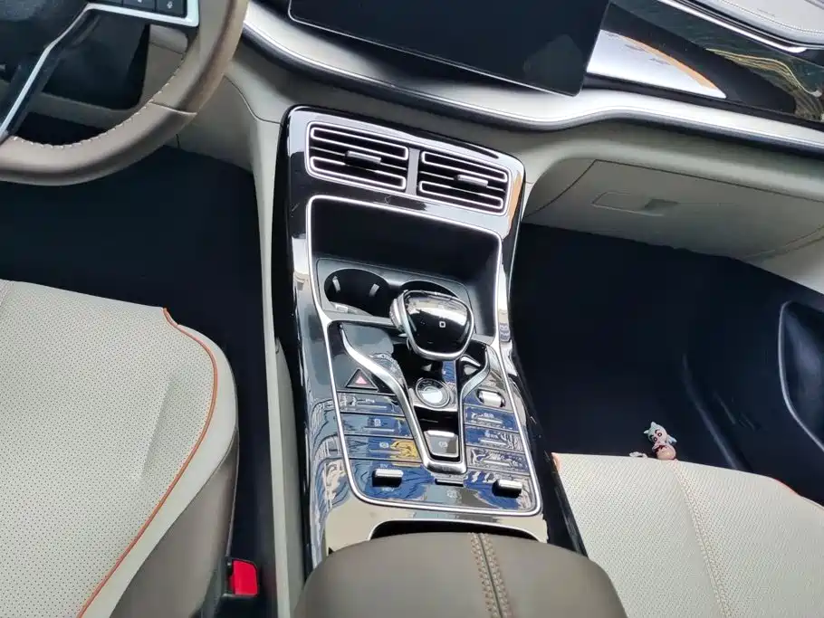 BYD Qin PLUS 2023 — фото 16