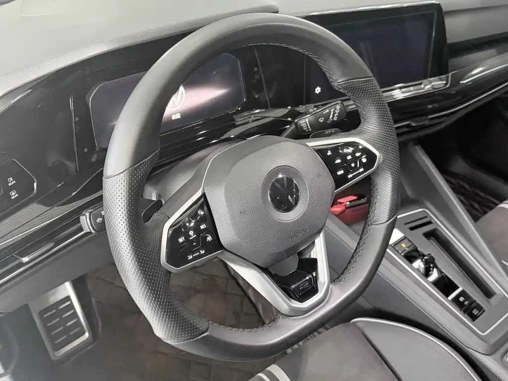 Volkswagen Golf 2023