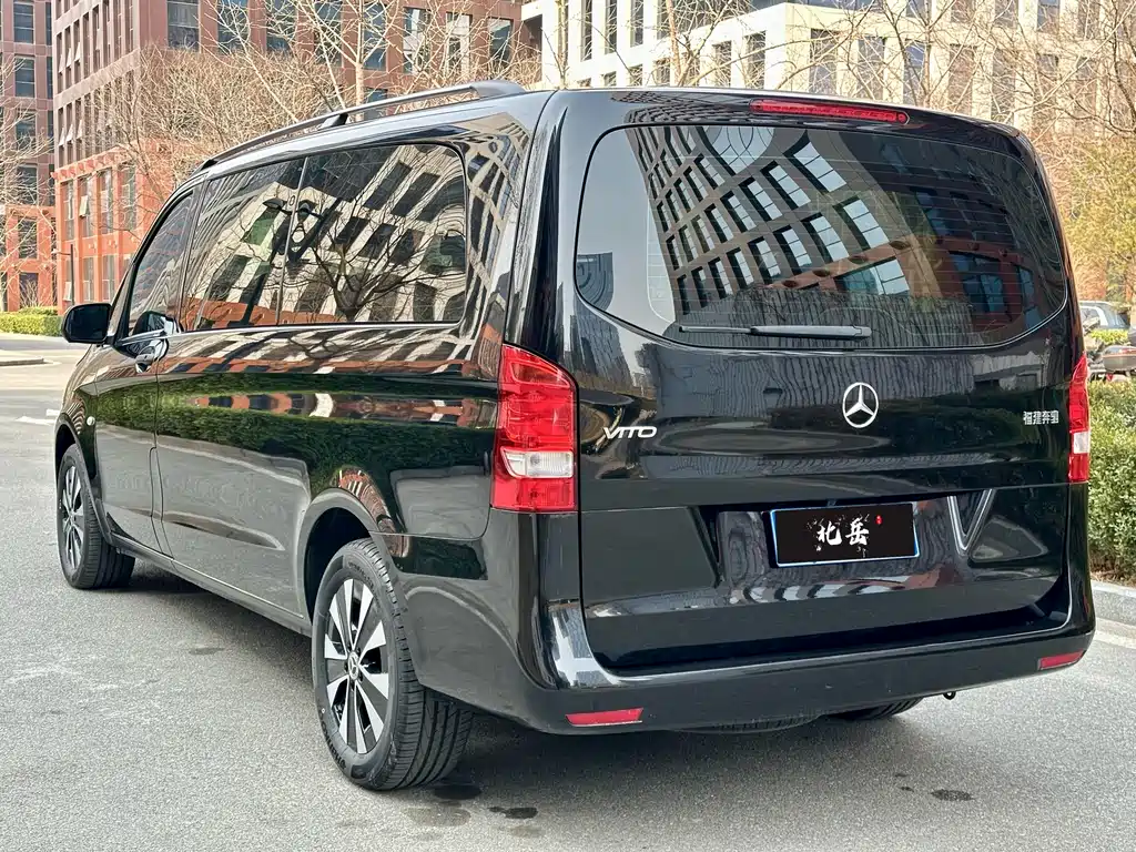 Mercedes-Benz Vito 2022 — фото 4