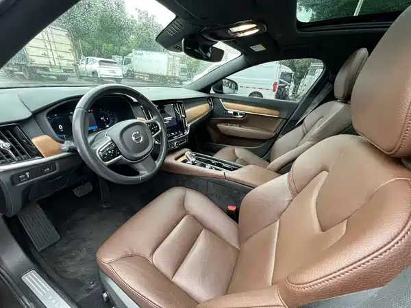 Volvo S90 2022