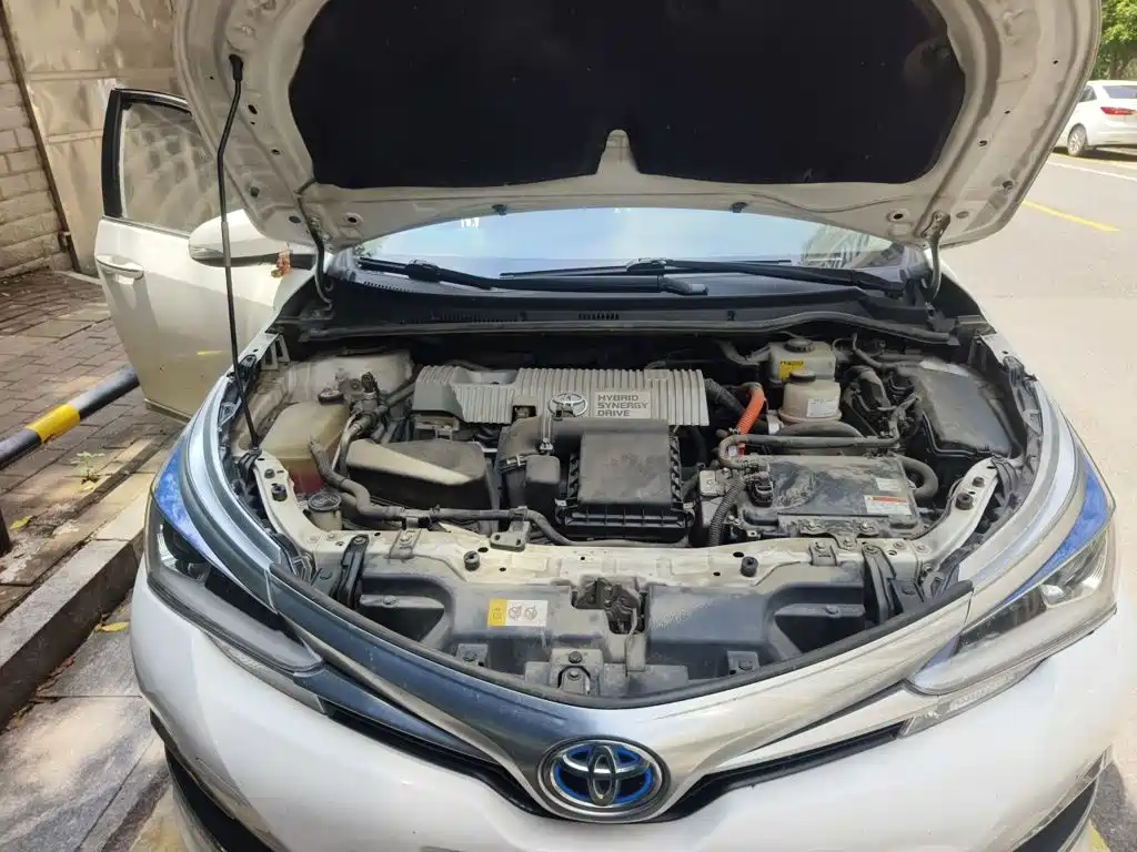 Toyota Corolla 2018 — фото 16