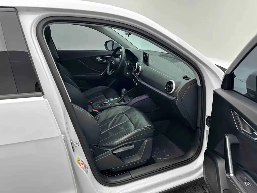 Audi Q2L 2022