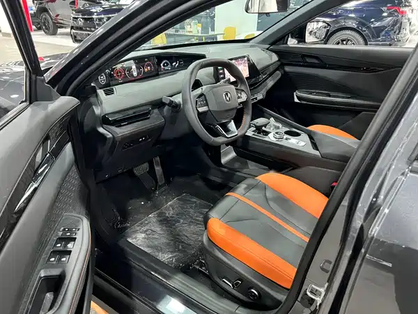 Changan UNI-V 2024