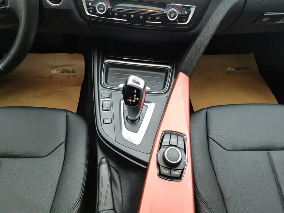 BMW 3 Series 2015 — фото 16