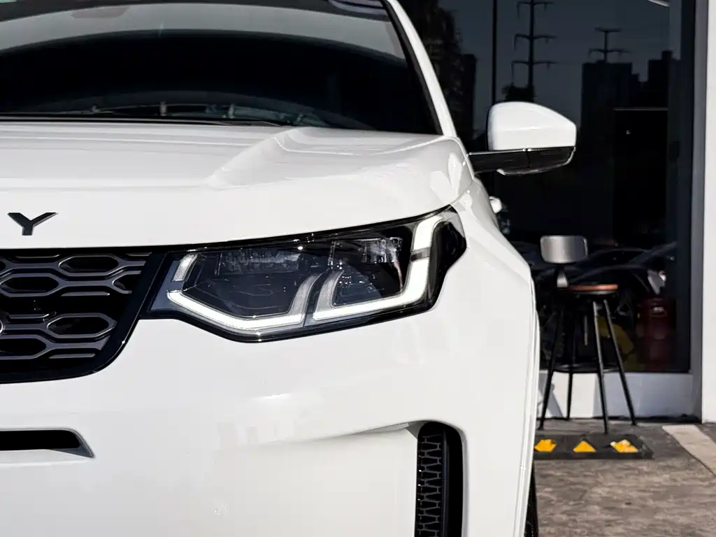 Land Rover Discovery Sport 2021 — фото 3