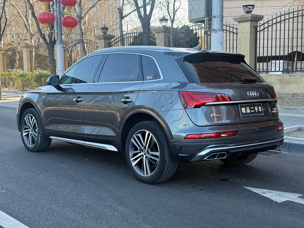 Audi Q5L 2022 — фото 27