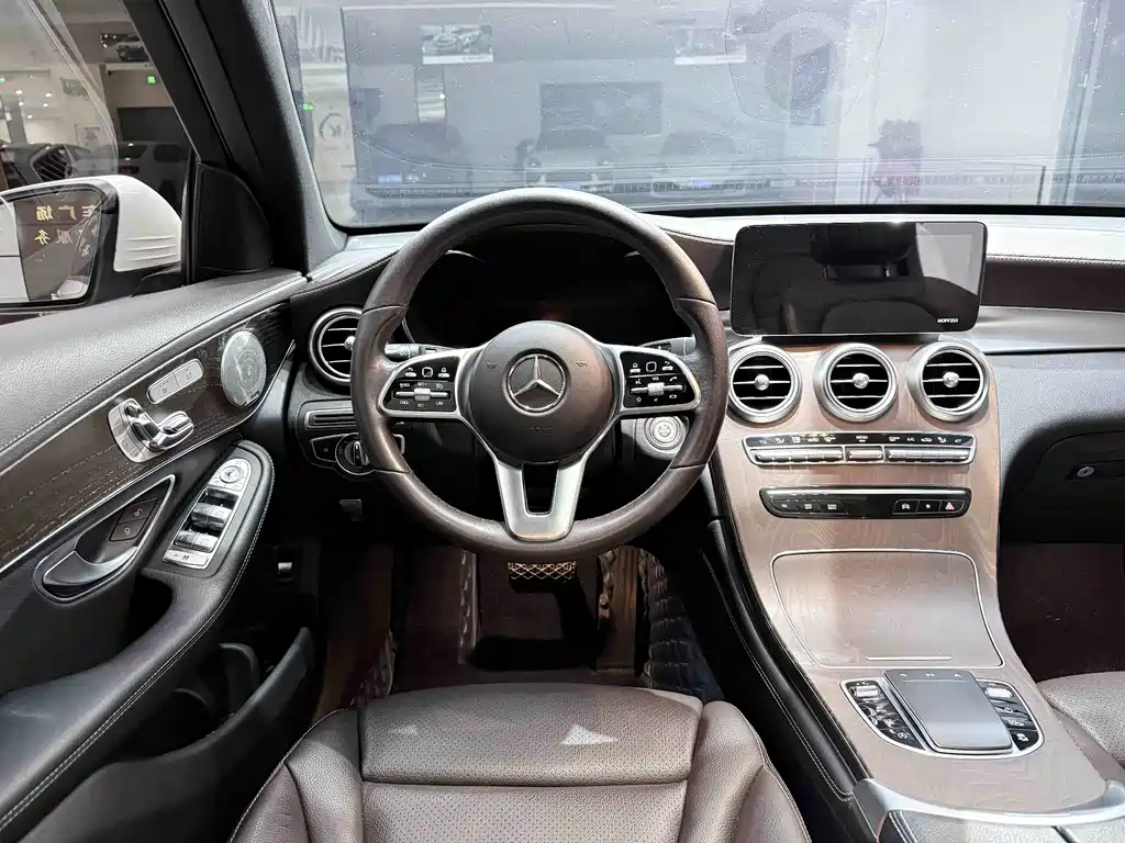 Mercedes-Benz GLC 2021 — фото 11