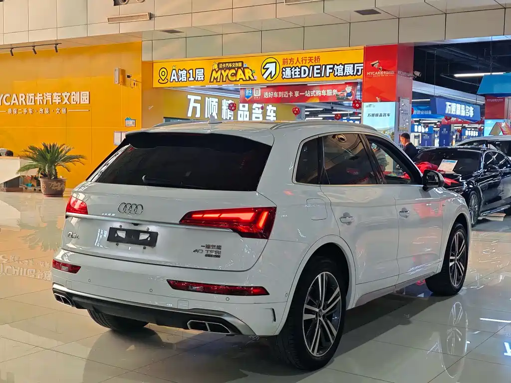 Audi Q5L 2023 — фото 16